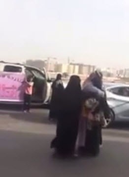 احتفال تخرج ابنة: فيديو يثير الجدل