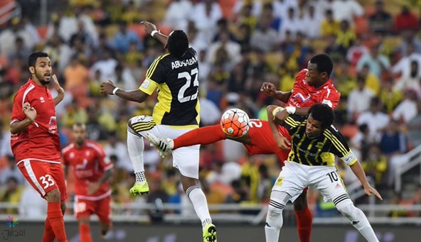 الوحدة يكافئ اللاعبين على الفوز بالاتحاد