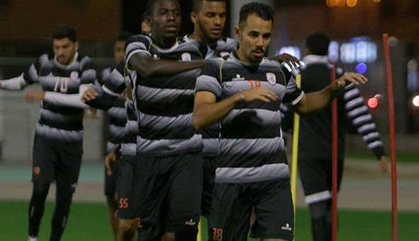 الشباب والأهلي: تحضيرات مكثفة للمباراة