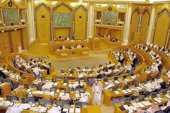 التأمين الطبي: دراسة عاجلة وتساؤلات بالشورى