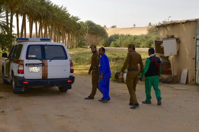 ضبط مخالفات الإقامة والعمل بالقصيم
