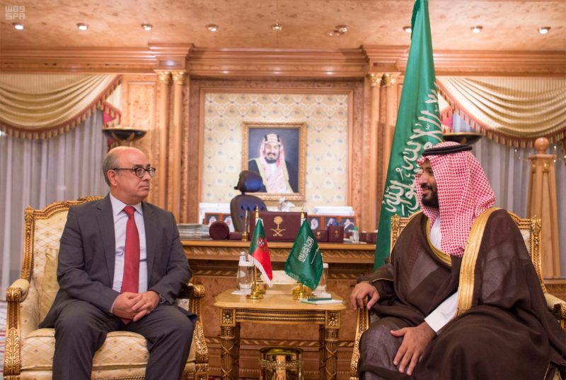 ولي ولي العهد يجتمع بوزير الدفاع البرتغالي
