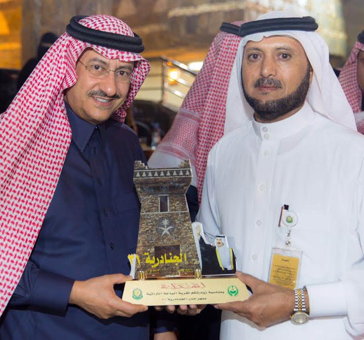 الأمير عبدالعزيز يزور قرية الباحة - الجنادرية