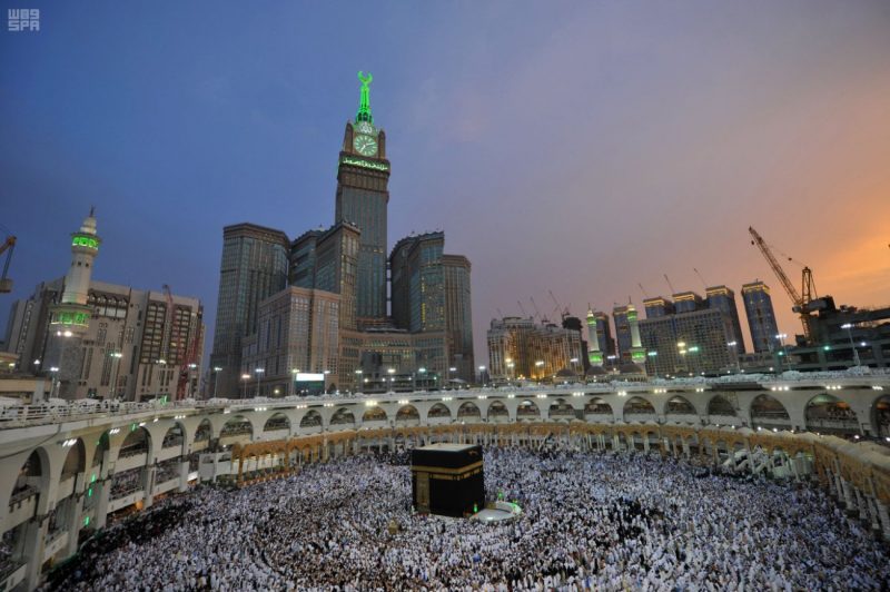 شاهد ..المسجد الحرام في ليلة ختم القرآن الكريم