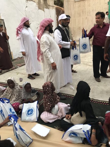 "هيئة جدة" توزع أكثر من 450 وجبة إفطار صائم