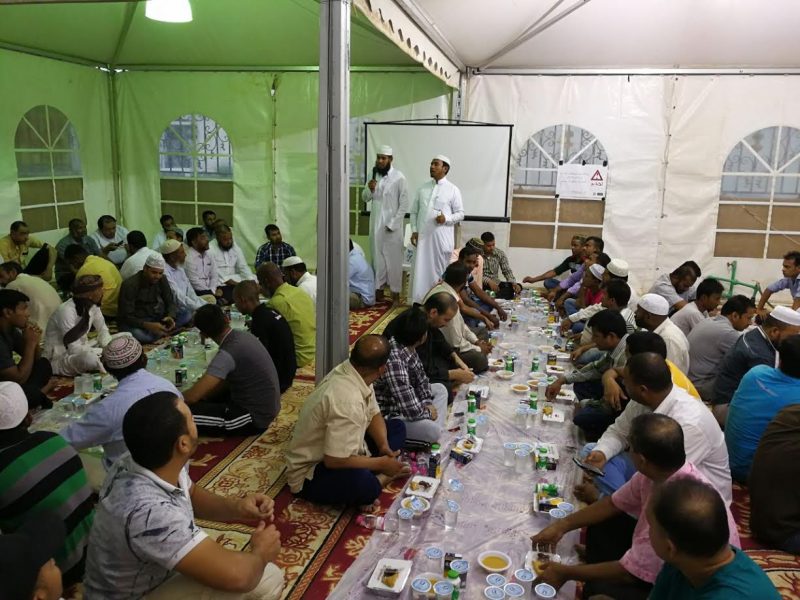 "160" ألف وجبة تفطير  وزعها دعوي الروضة و "3.200" معتمراً