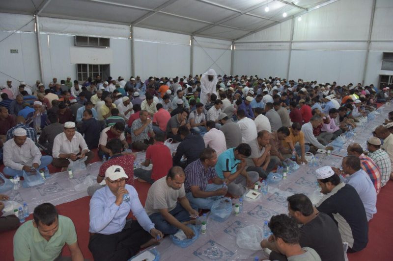 تفطير أكثر من 18 ألف شخص خلال أسبوع في المخيم الرمضاني بالجبيل