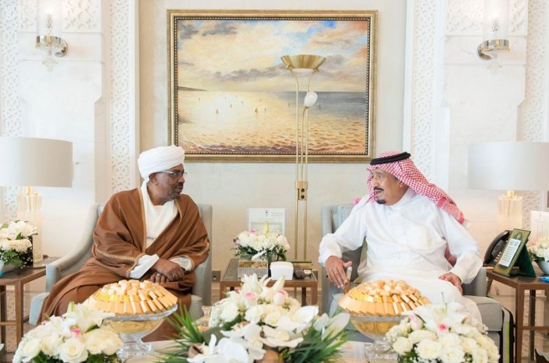خادم الحرمين يستقبل رئيس جمهورية السودان