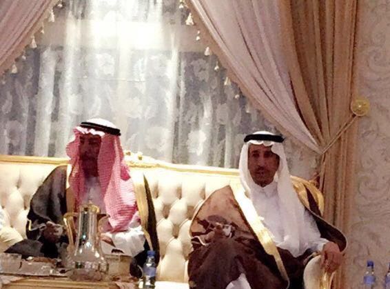 الأمير سعود بن ثنيان يقوم بزيارة عزاء للزميل الغامدي