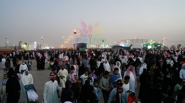 الجنادرية تشهد حضوراً كثيفاً للعائلات خلال عطلة نهاية الأسبوع