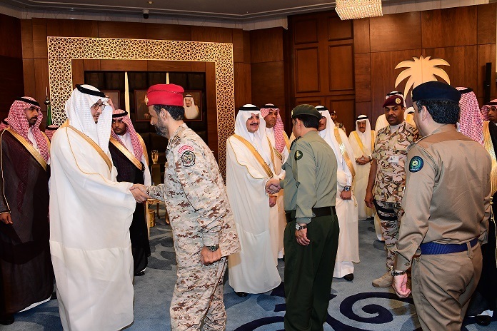 أمير الشرقية ونائبه يؤديان صلاة عيد الأضحى المبارك ويستقبلان المهنئين