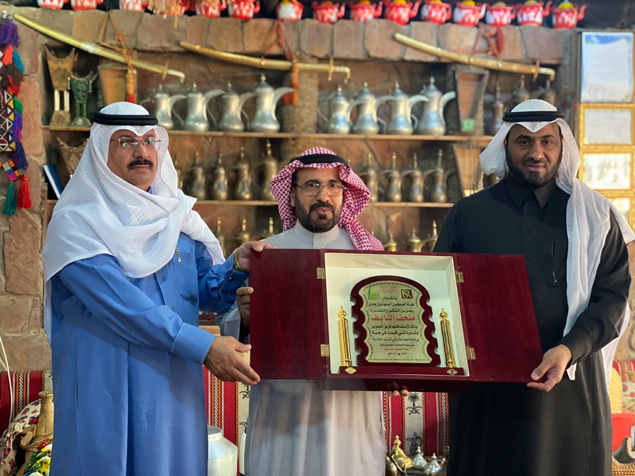 فرع هيئة الصحفيين السعوديين بحائل‬ يختتم ورشة عمل "التصوير الصحفي "