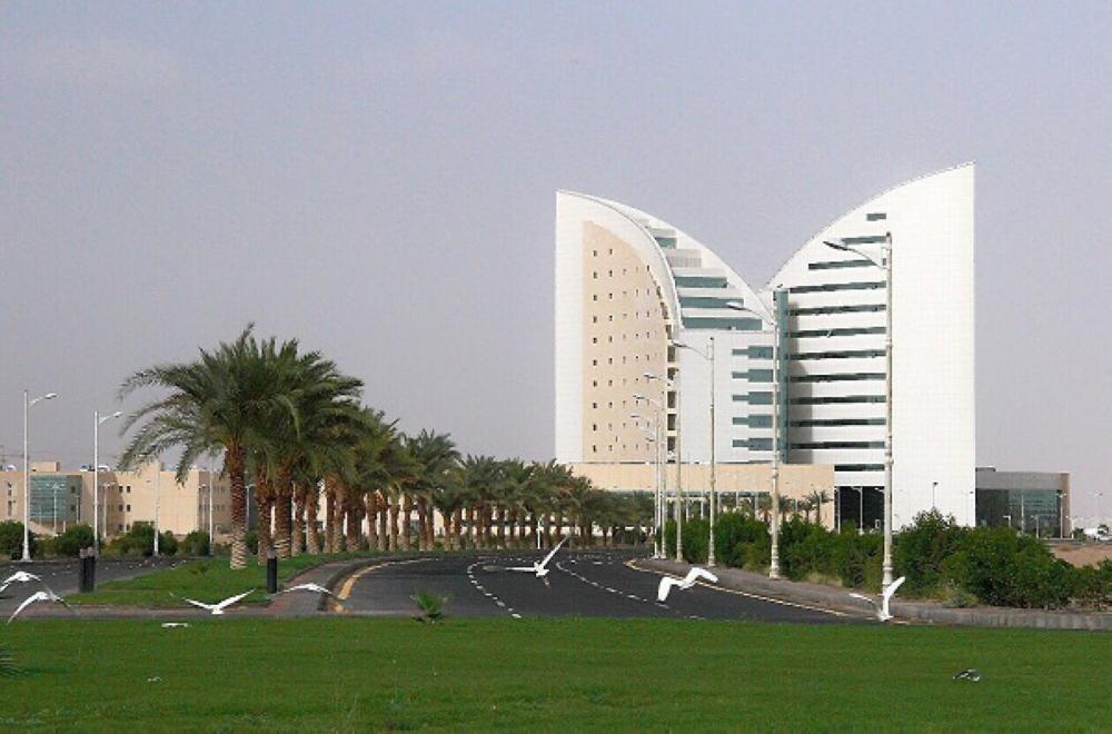 رئيس جامعة نجران يعدُّ إنجازات الجامعات السعودية دليل قدرتها على المنافسة عالمياً