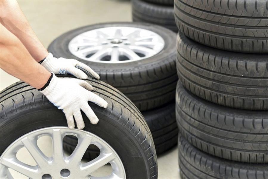 "هيئة الطرق": تأكدوا من صلاحية إطارات المركبة قبل السفر