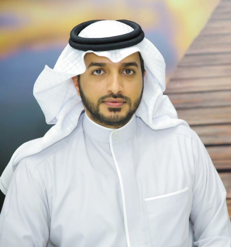 “القرني” يحصل على ماجستير القانون الإداري