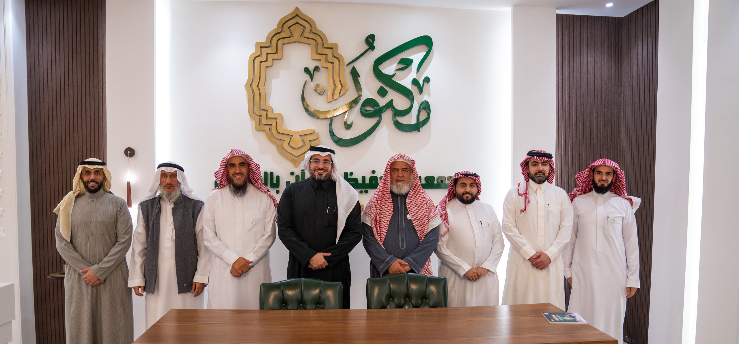 "السويلم" يطلع على إنجازات وأنشطة جمعية "مكنون"