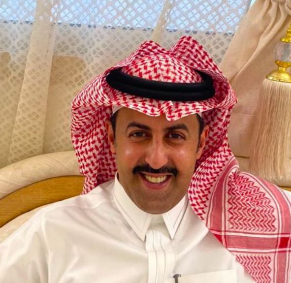" بندر " يضيئ منزل ماجد القرني